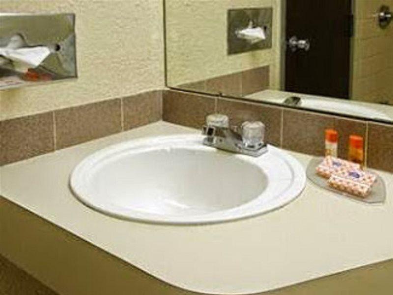 Rodeway Inn & Suites DEN Kamer foto