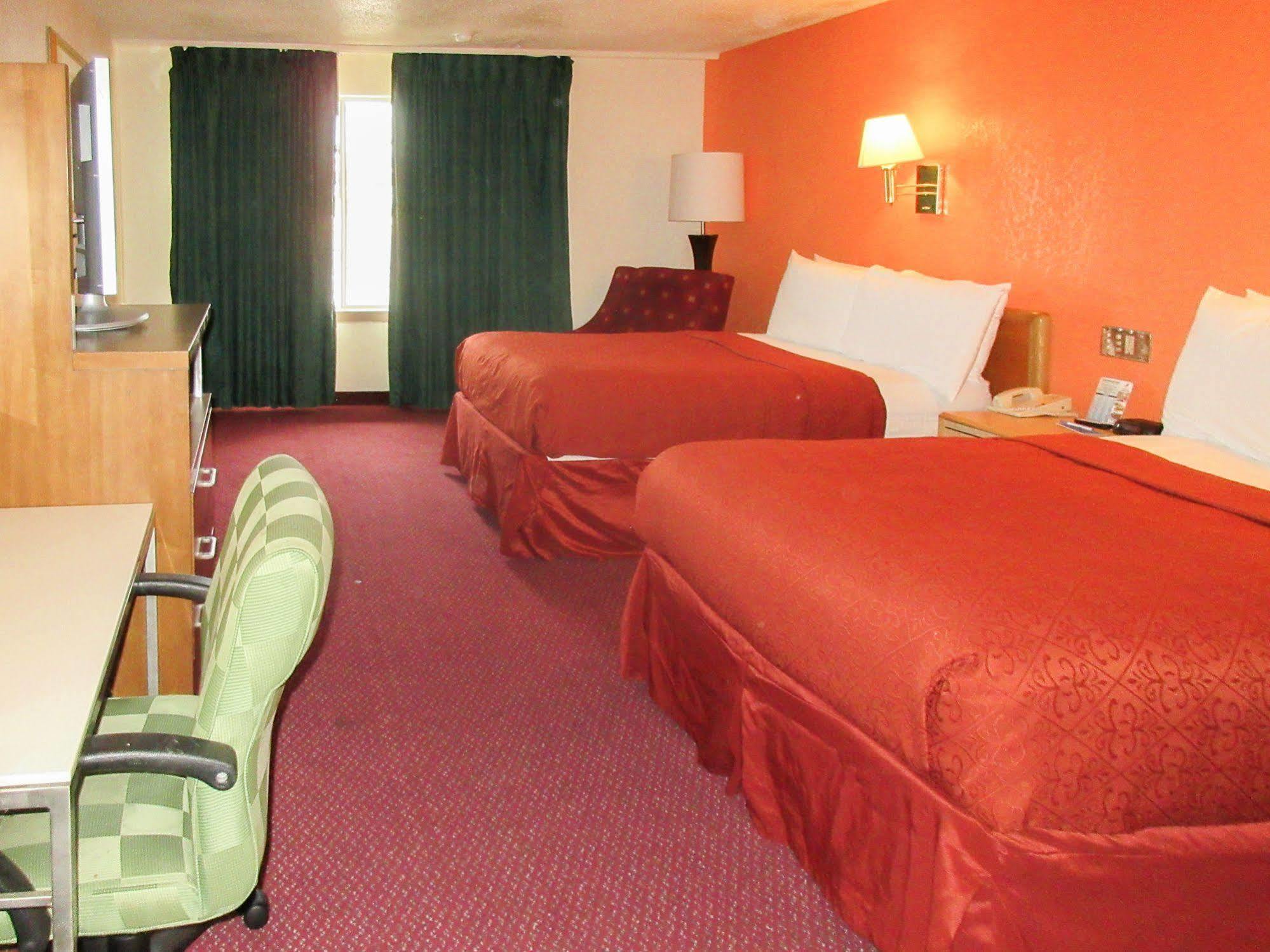 Rodeway Inn & Suites DEN Buitenkant foto